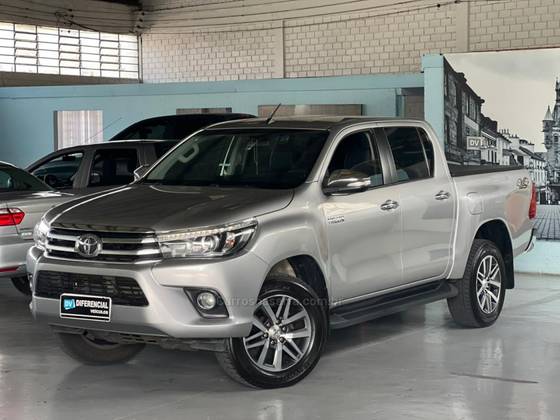 TOYOTA HILUX 2.8 SRX 4X4 CD 16V DIESEL 4P AUTOMÁTICO